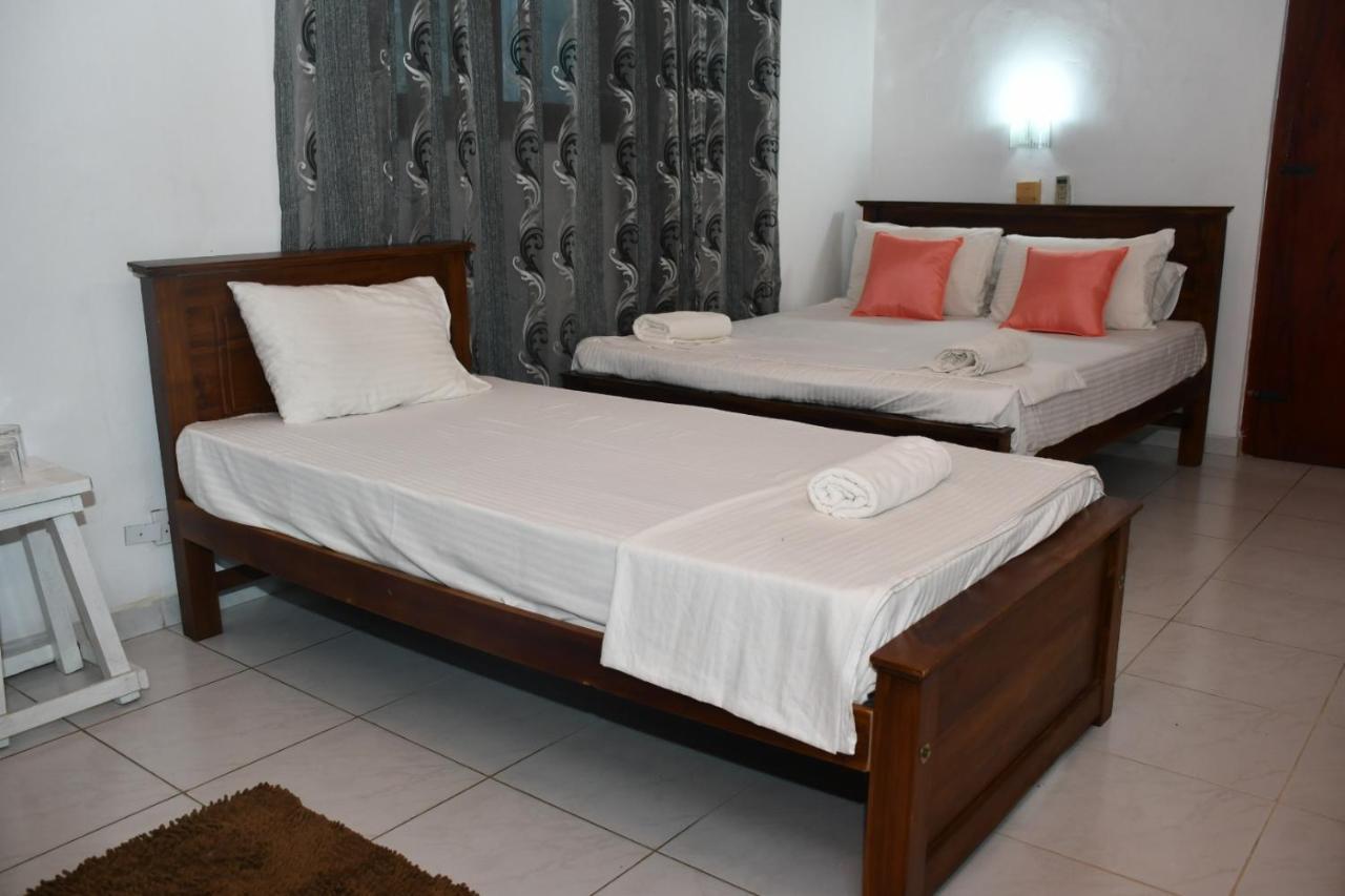 Bright Sunshine Hotel Hikkaduwa Exterior photo
